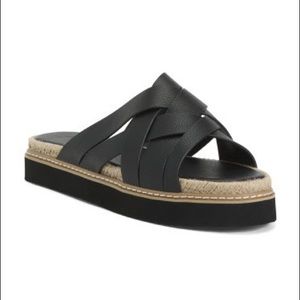 NWB women’s sandals